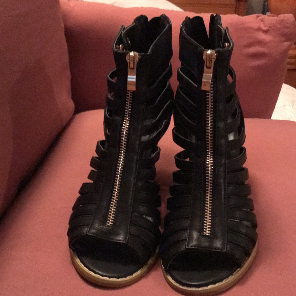 NWOT Qupid Booties/Heels Gladiator style - Picture 2 of 7